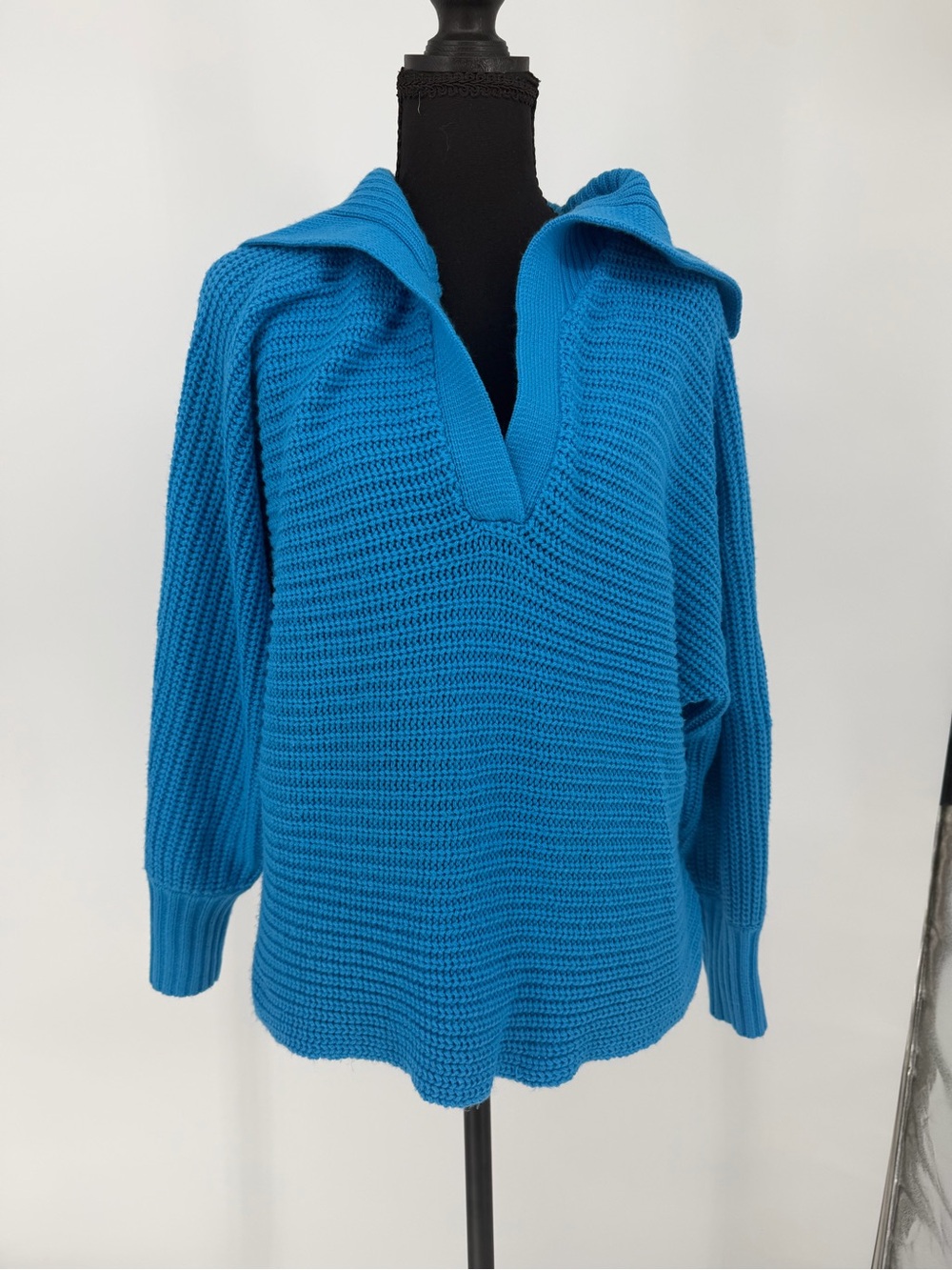 Cotton Candy Bright Blue V-Neck faux Hood Knit‎ Sweater